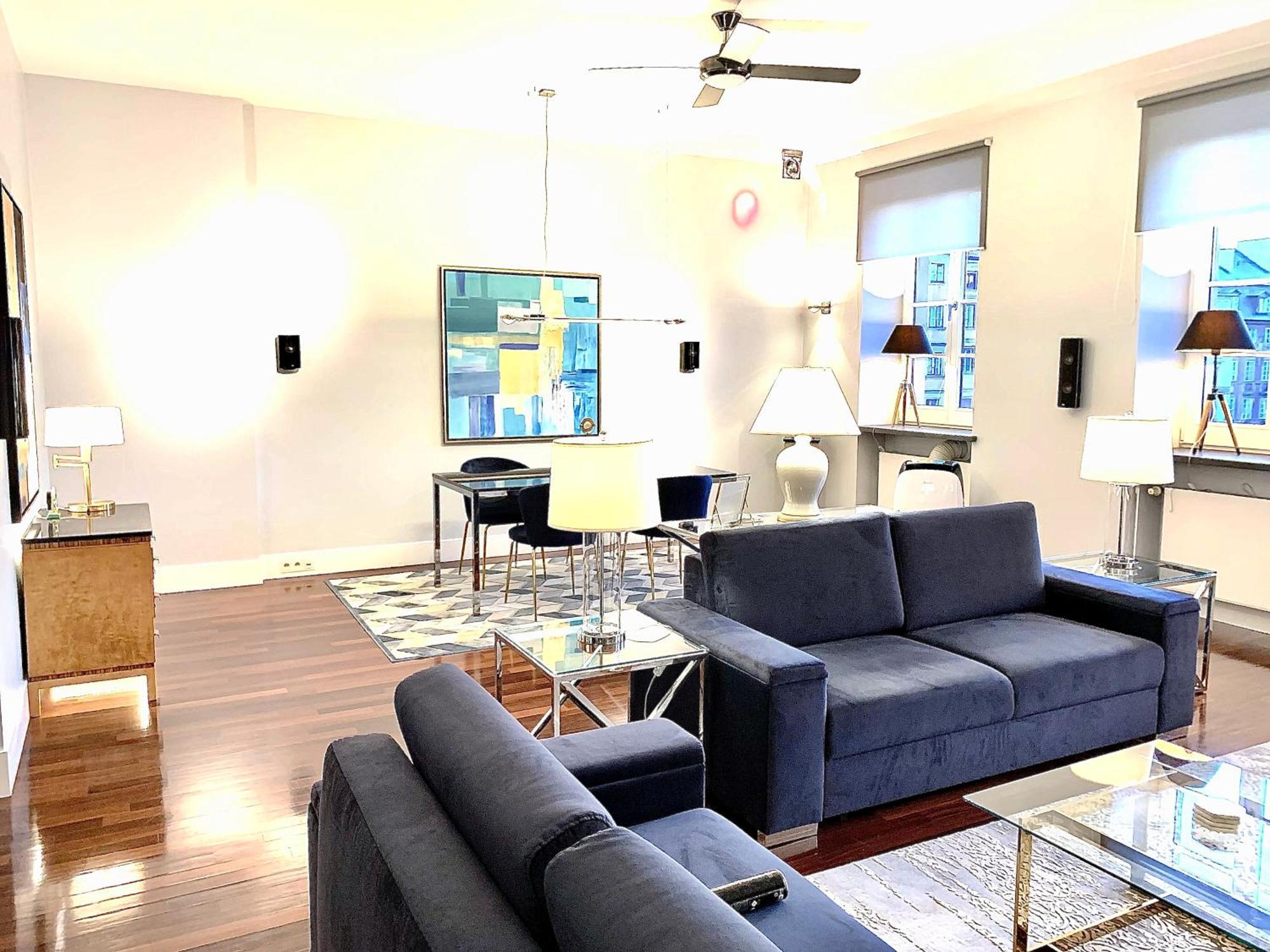 Mondrian Luxury Suites & Apartments Market Square IV Warsaw Bilik gambar