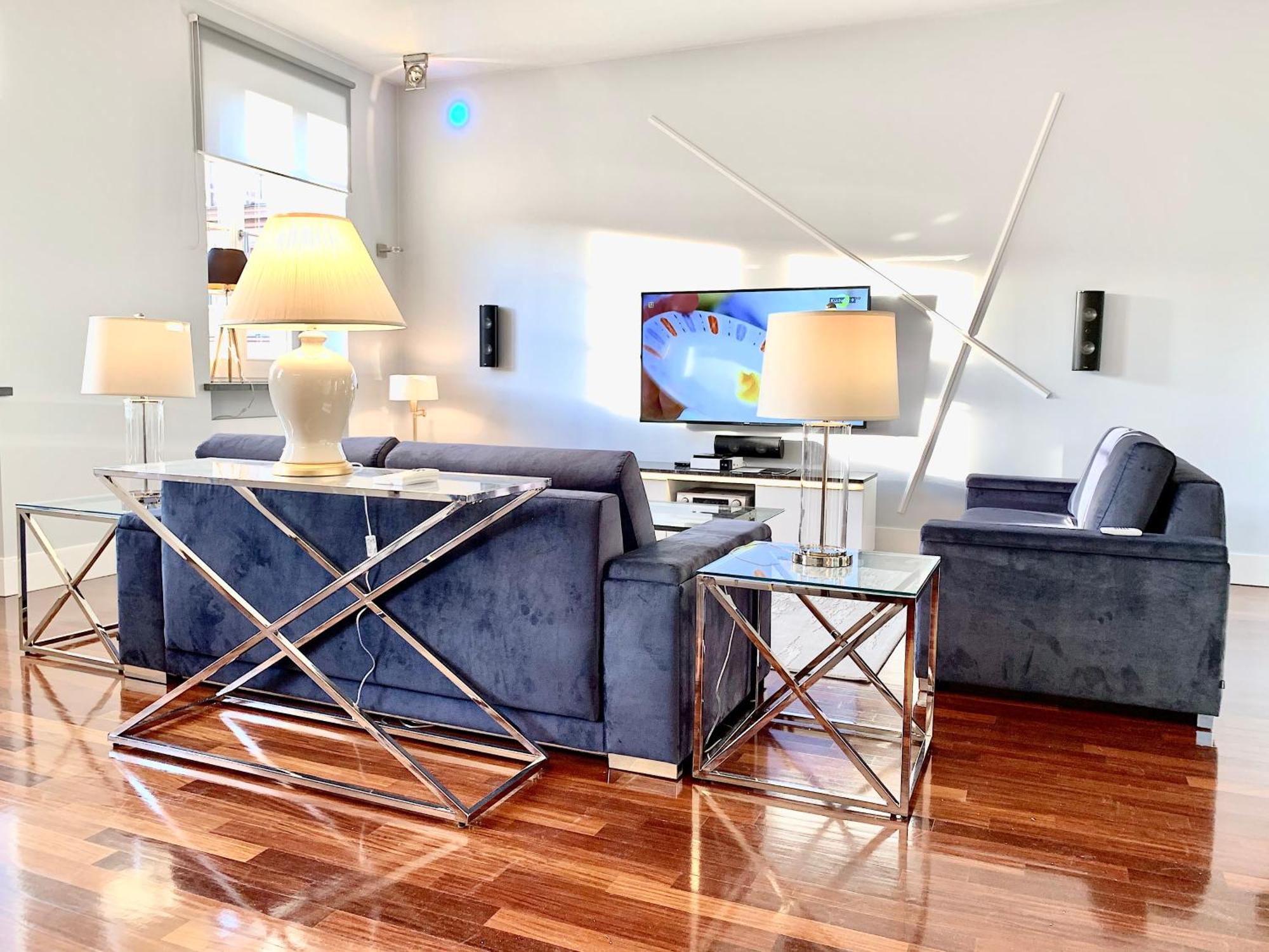Mondrian Luxury Suites & Apartments Market Square IV Warsaw Bilik gambar