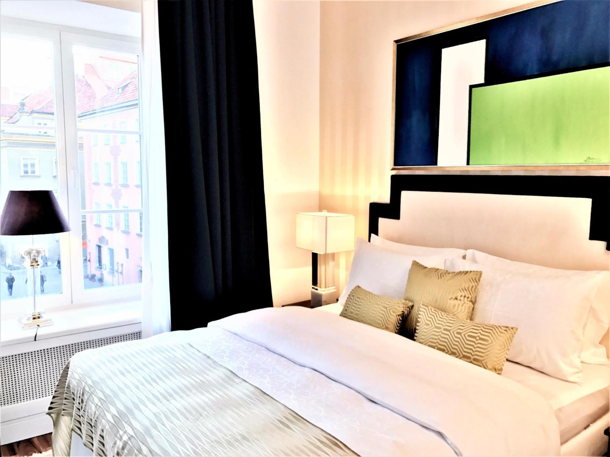 Mondrian Luxury Suites & Apartments Market Square IV Warsaw Bilik gambar