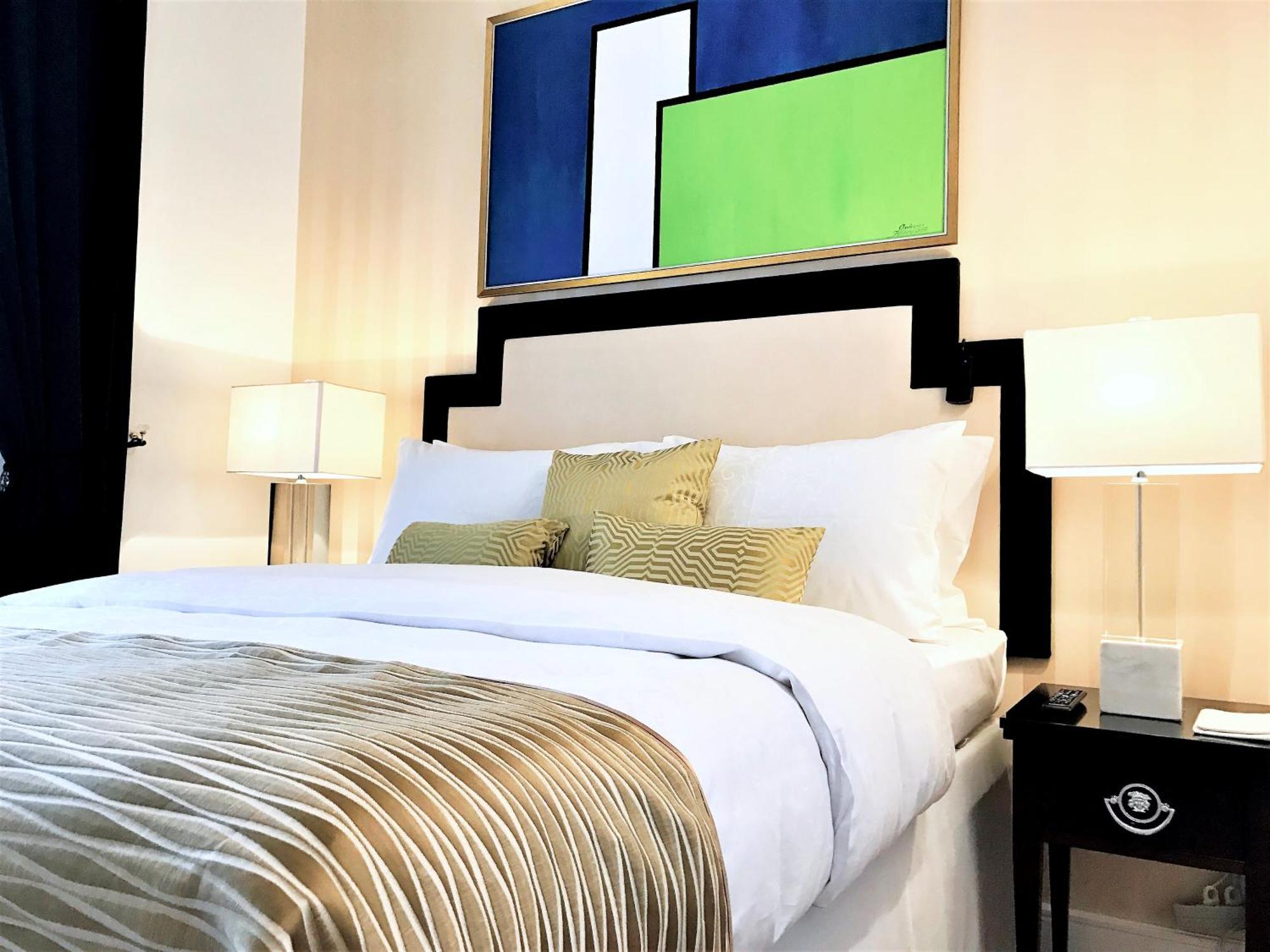 Mondrian Luxury Suites & Apartments Market Square IV Warsaw Bilik gambar