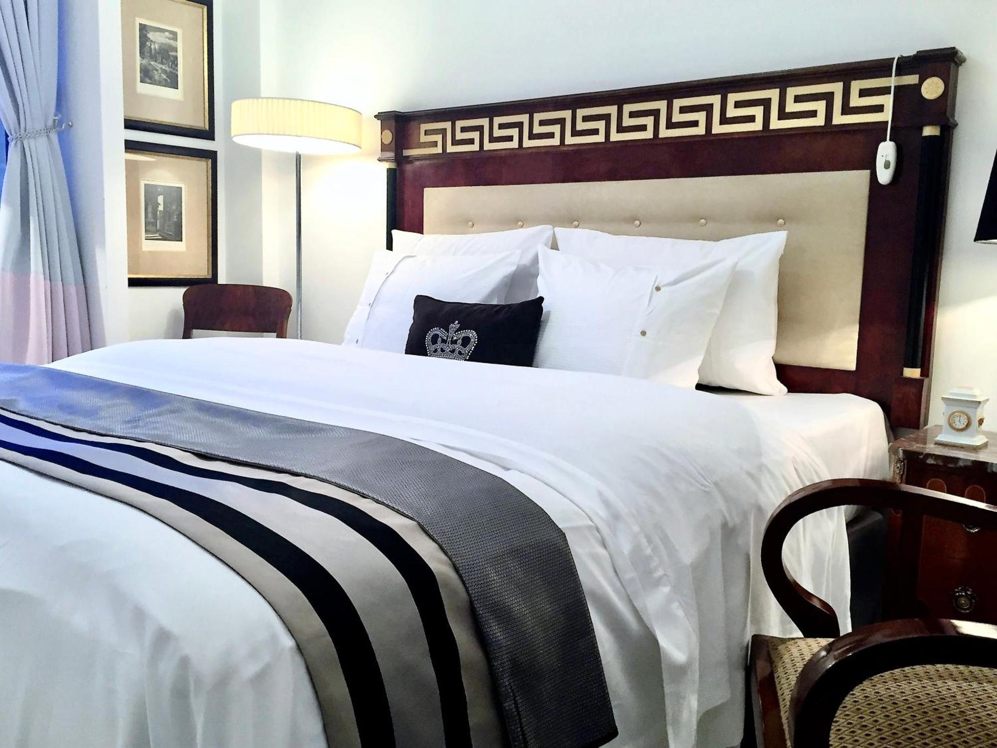Mondrian Luxury Suites & Apartments Market Square IV Warsaw Bilik gambar