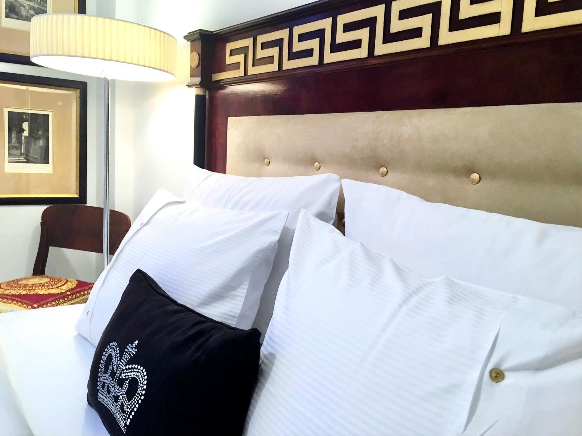 Mondrian Luxury Suites & Apartments Market Square IV Warsaw Bilik gambar