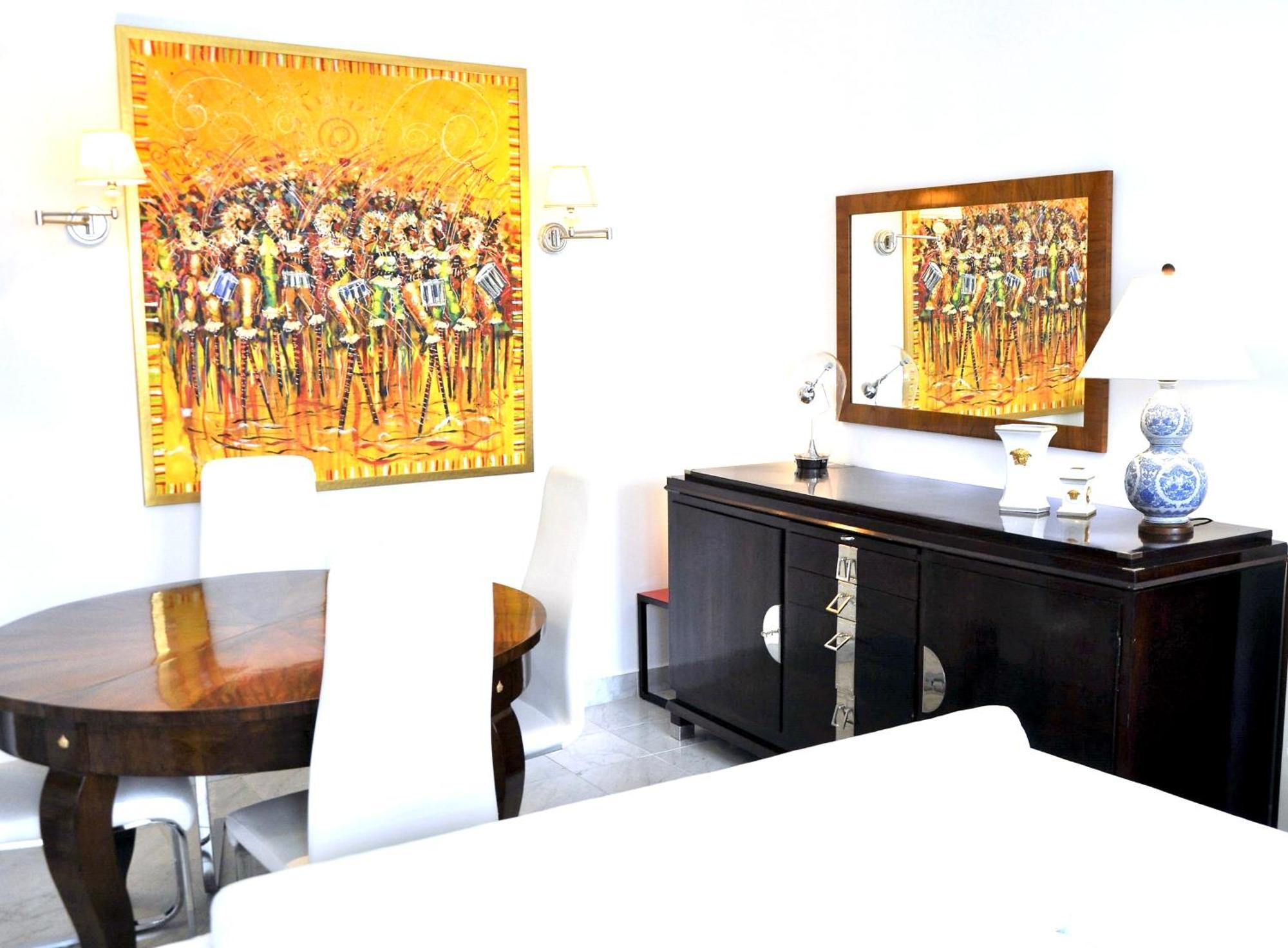 Mondrian Luxury Suites & Apartments Market Square IV Warsaw Bilik gambar