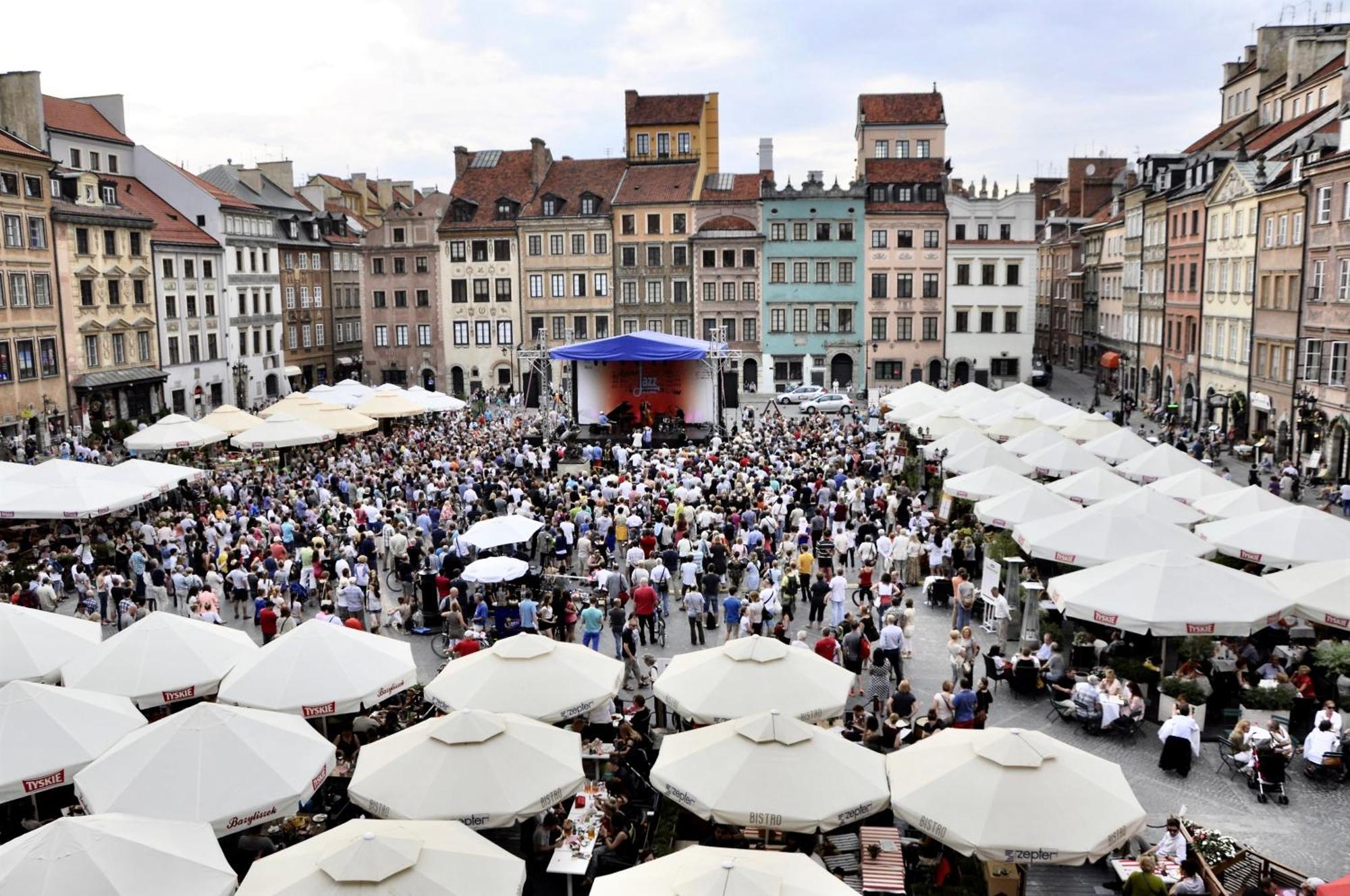 Mondrian Luxury Suites & Apartments Market Square IV Warsaw Bilik gambar