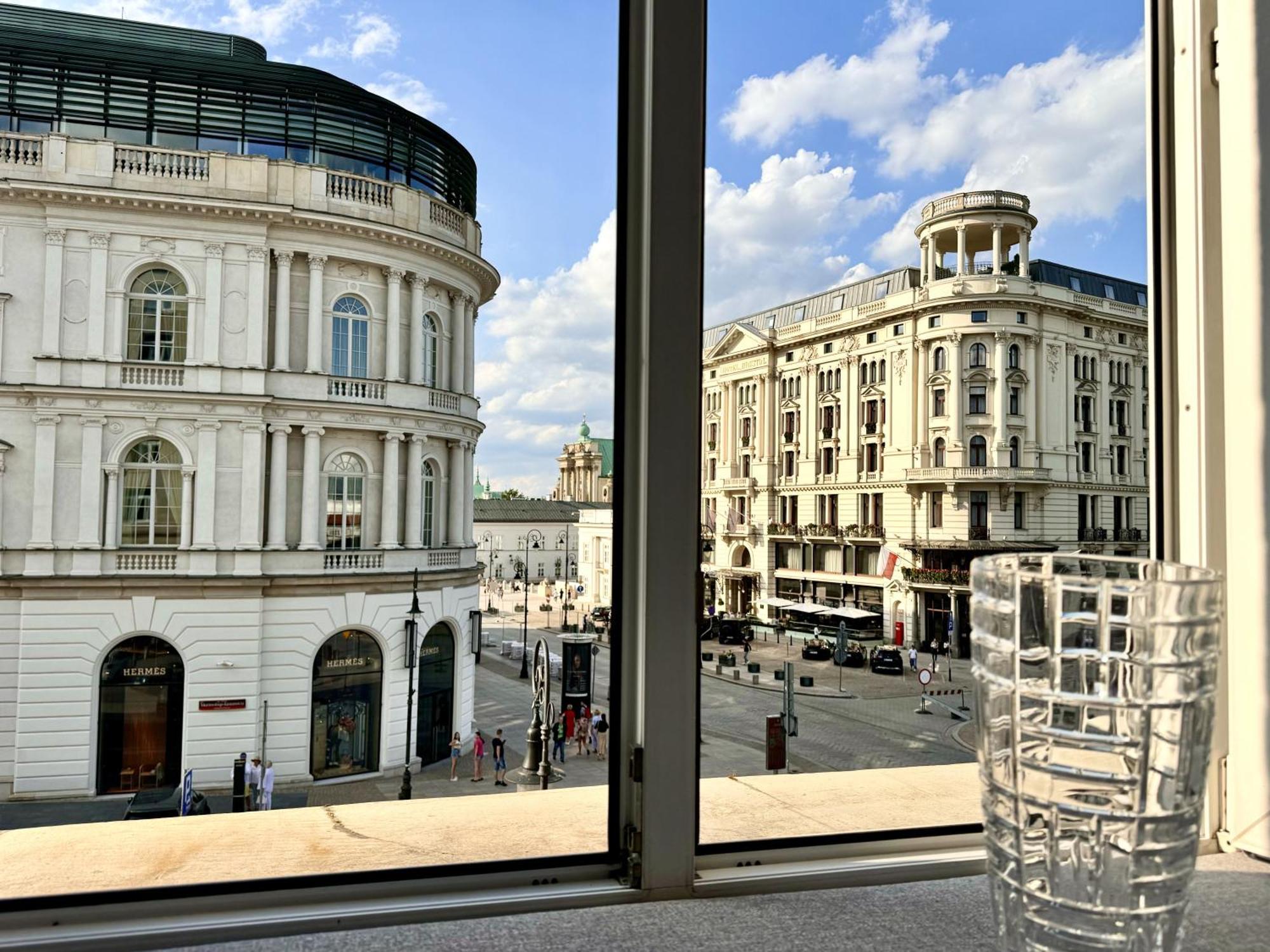 Mondrian Luxury Suites & Apartments Market Square IV Warsaw Bilik gambar