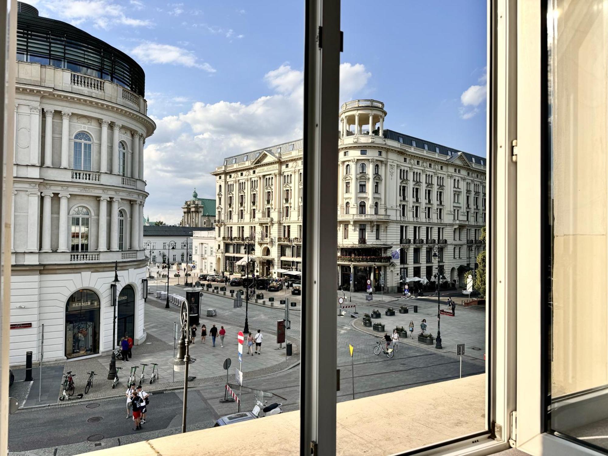 Mondrian Luxury Suites & Apartments Market Square IV Warsaw Bilik gambar