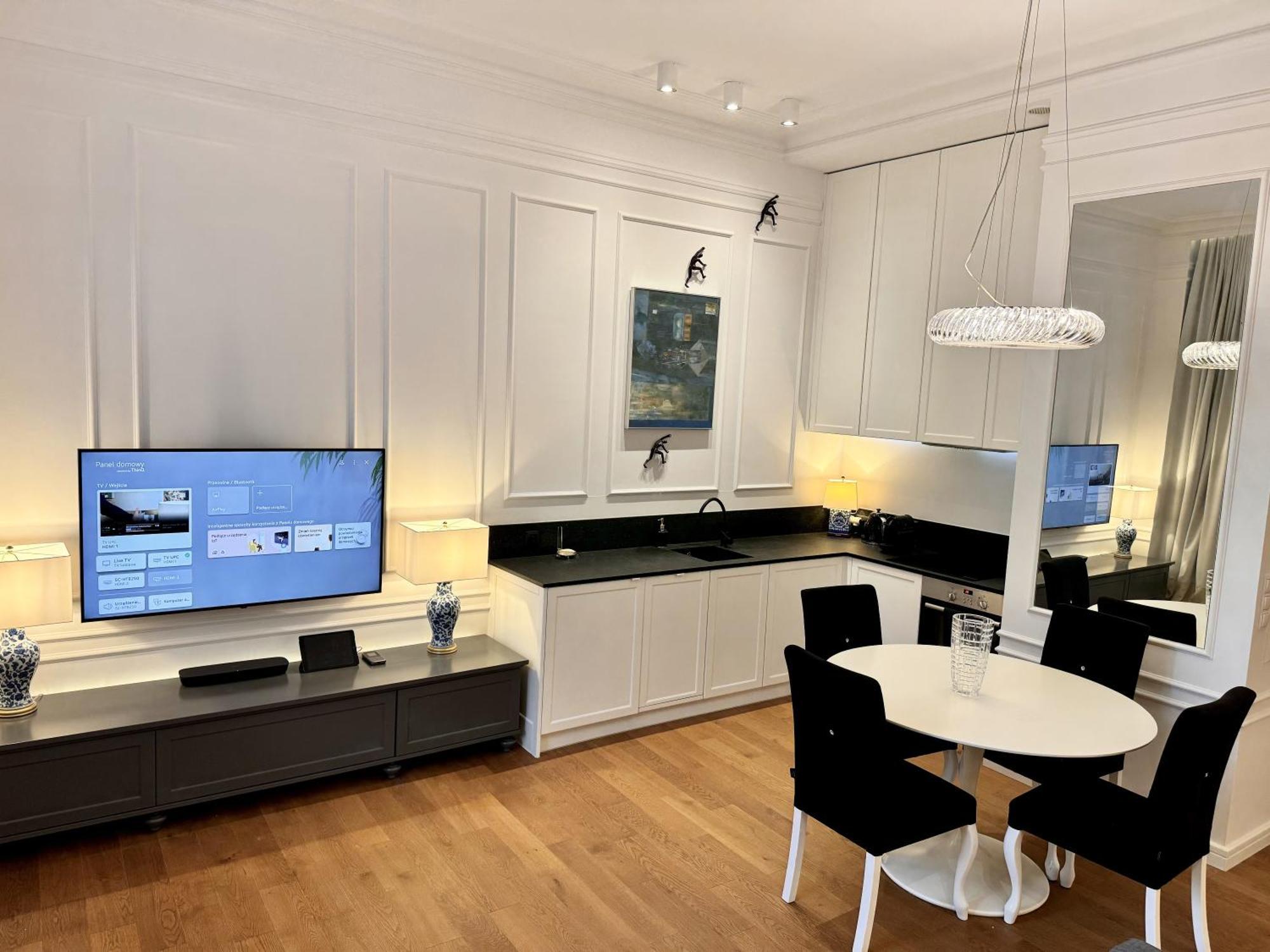 Mondrian Luxury Suites & Apartments Market Square IV Warsaw Bilik gambar